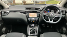 Nissan Qashqai 1.3 DiG-T N-Connecta 5dr [Glass Roof Pack] Petrol Hatchback